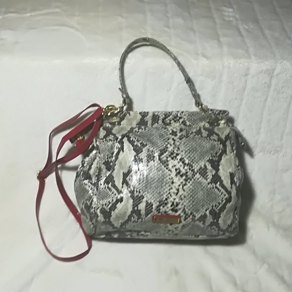 Jessica Simpson Handbag - Picture 2 of 3
